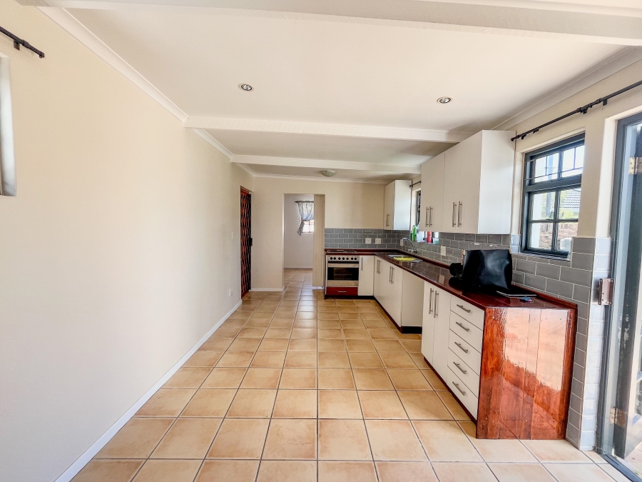 To Let 1 Bedroom Property for Rent in Pinelands Western Cape